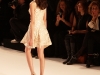 2012ete-elie-saab-robe-courte-paillettes-blanc-dos