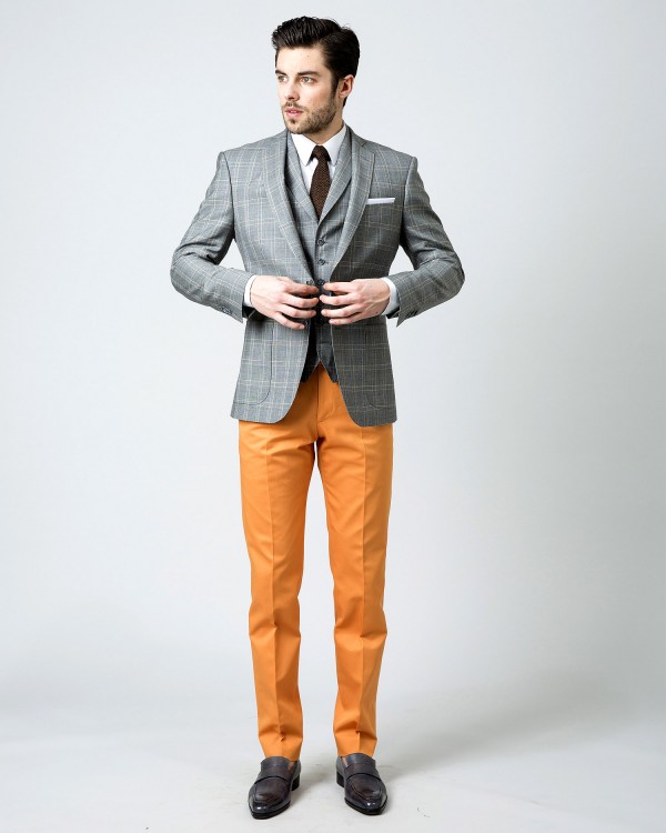 veste-prince-de-galles-sur-pantalon-orange