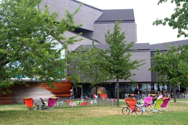 vitra-campus-eames-vitrahaus-extérieur