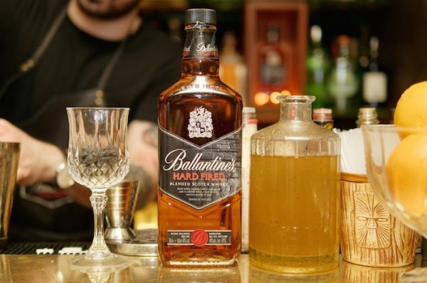ballantines-brasil-fired-cocktail-whisky